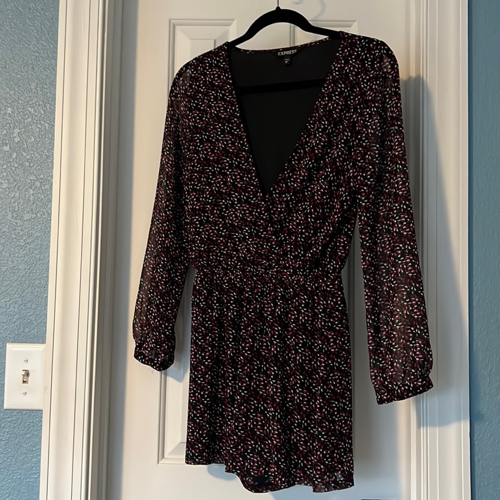 Express romper. Black, red, berry.
